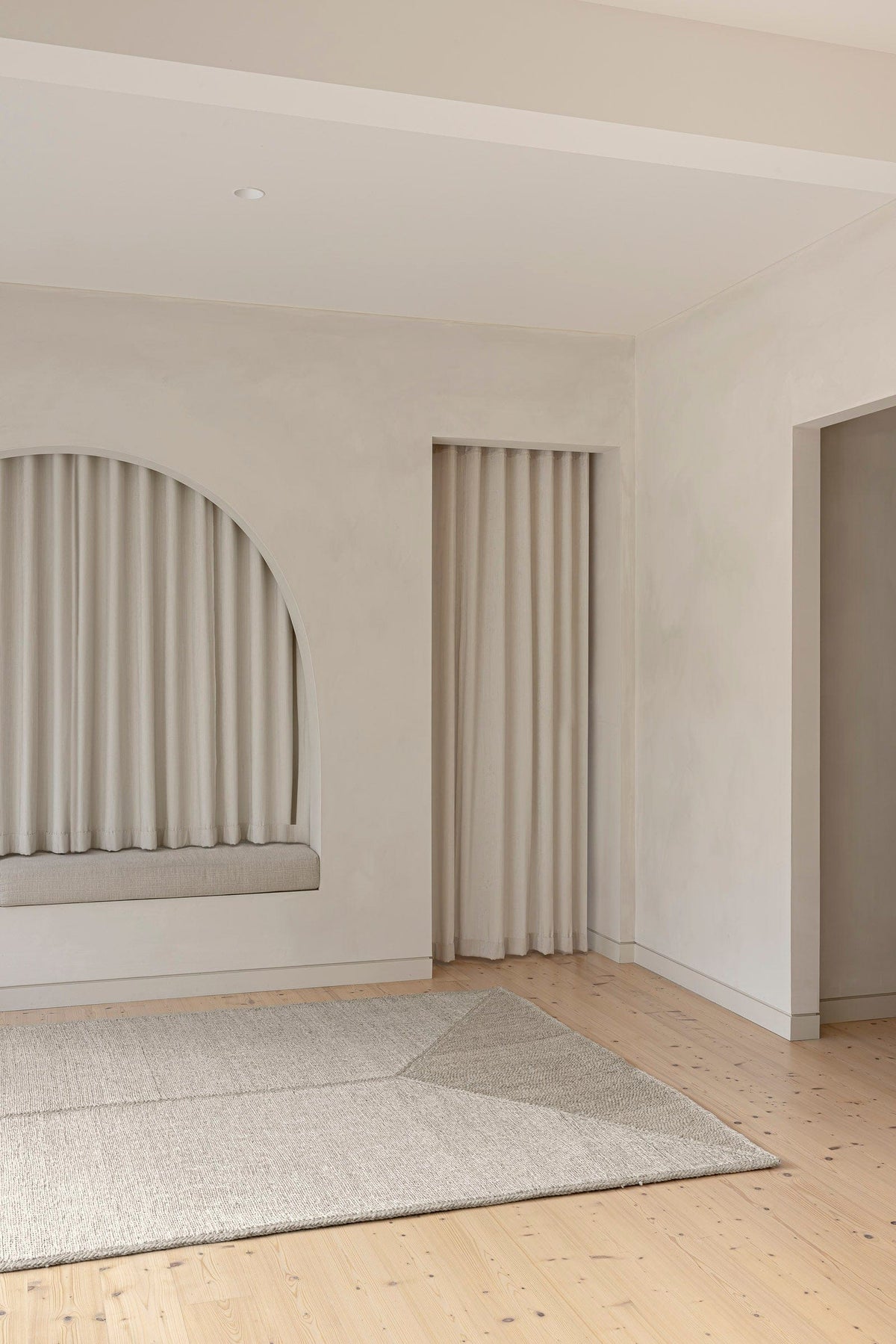 Amada Jute Rug - 300 x 200cm