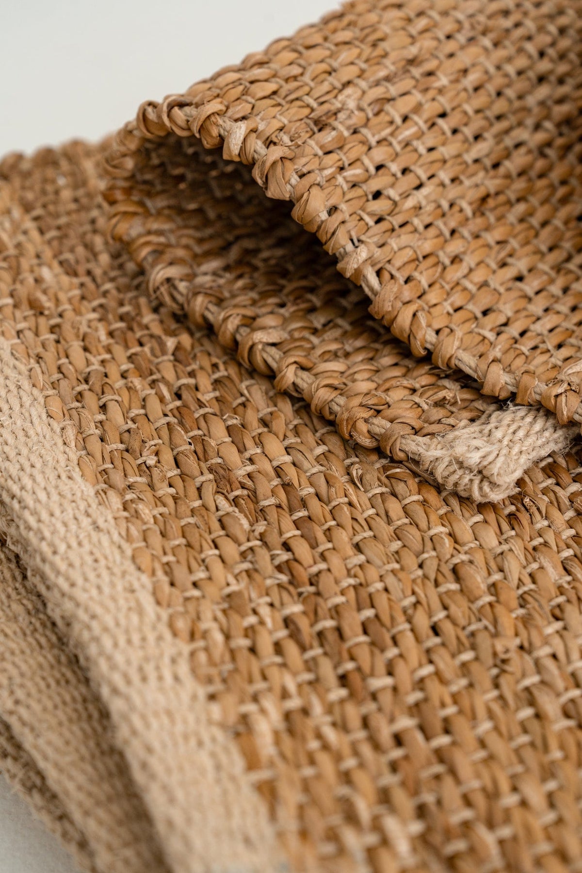The Dharma Door Tableware Saguna Seagrass Placemats x 8