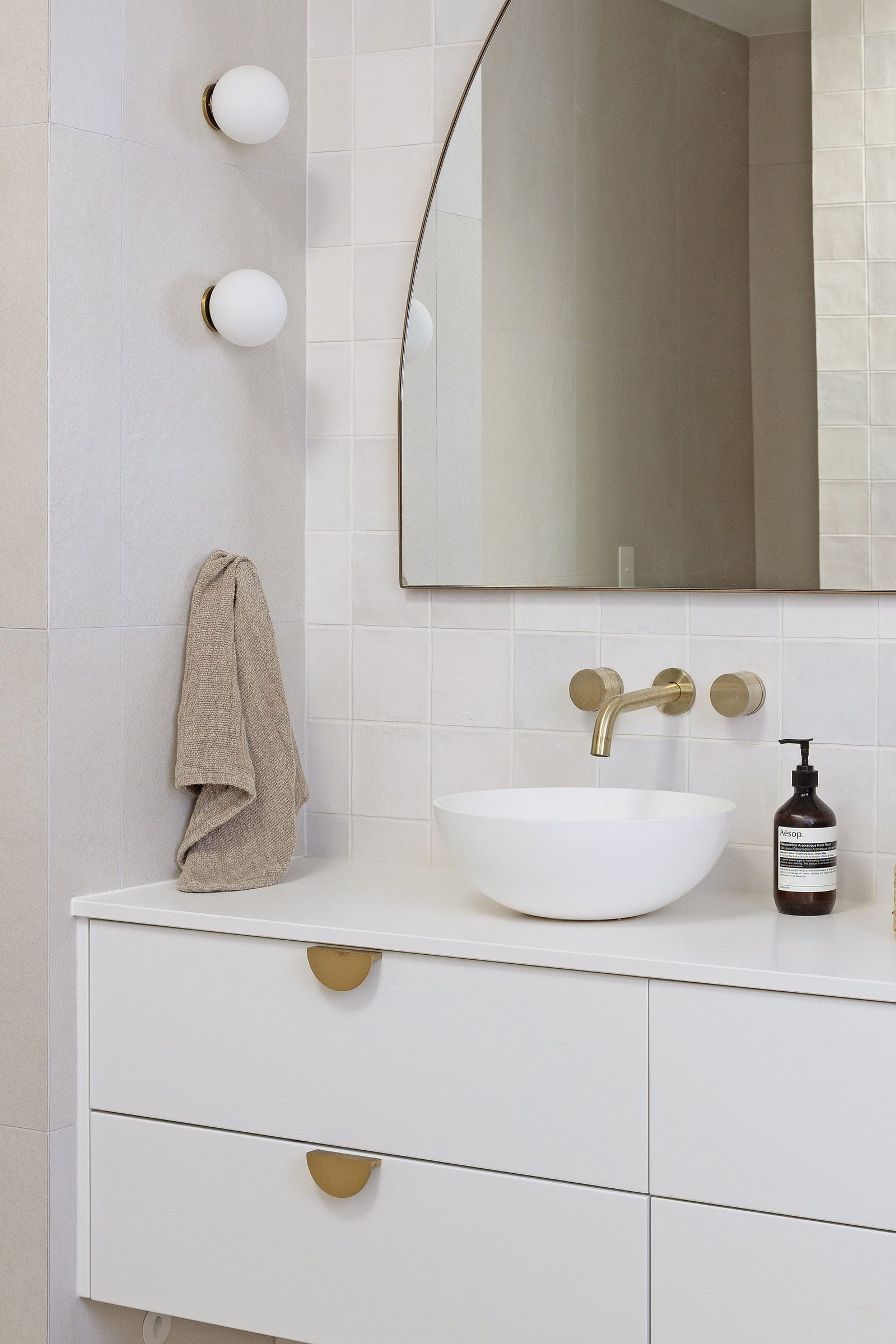 Saba Hand Towel - Natural Linen