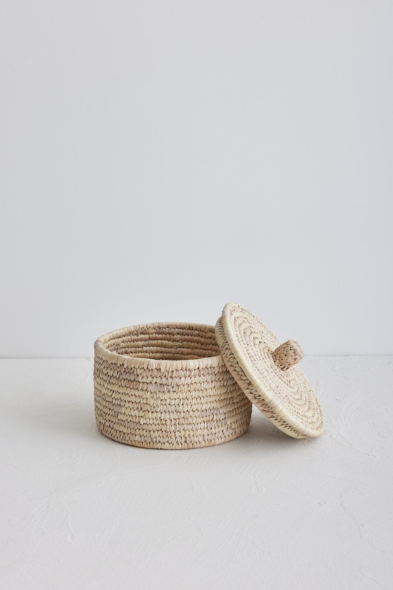 Buna Basket with lid - Medium