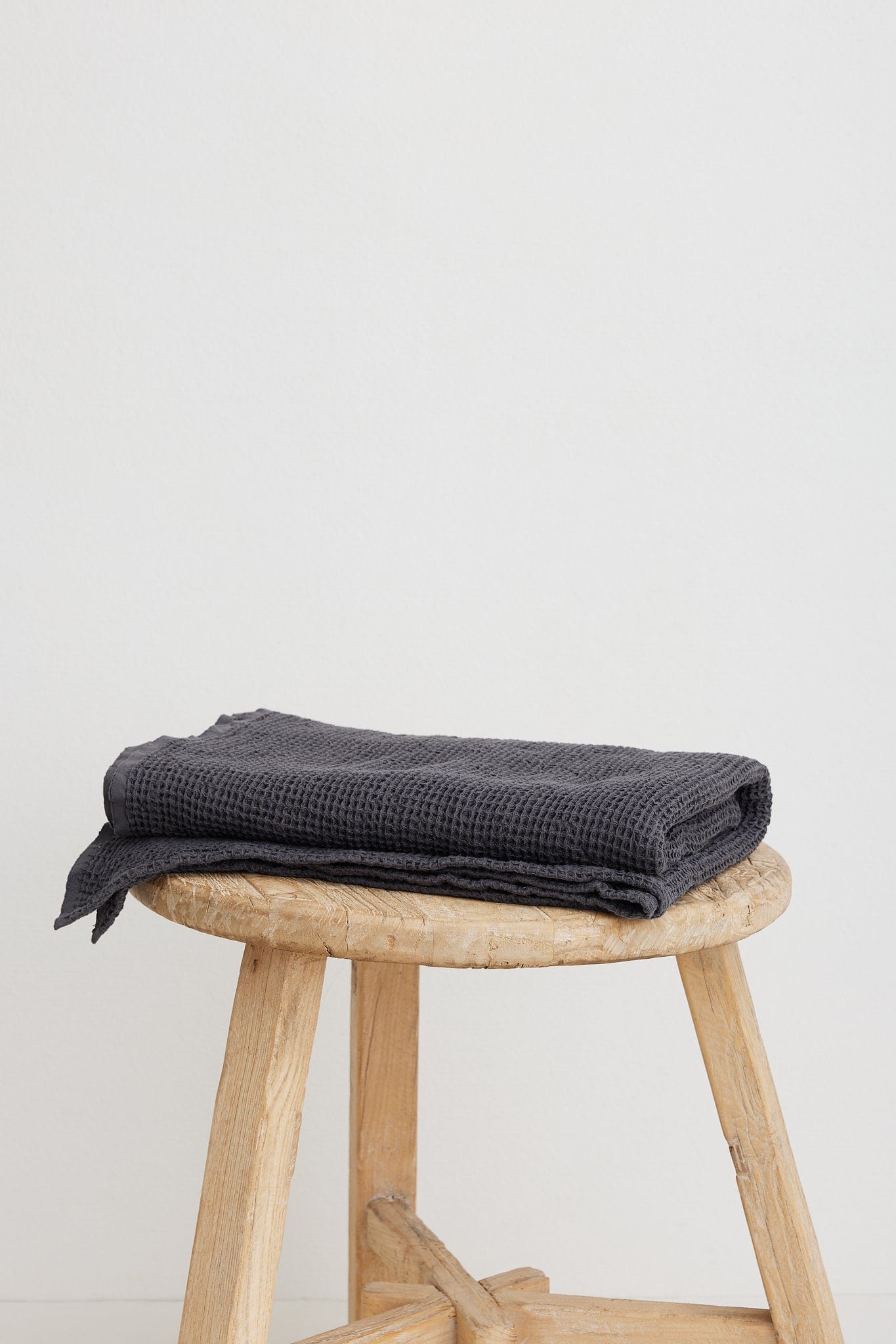 Handwoven Bath Towel - Charcoal